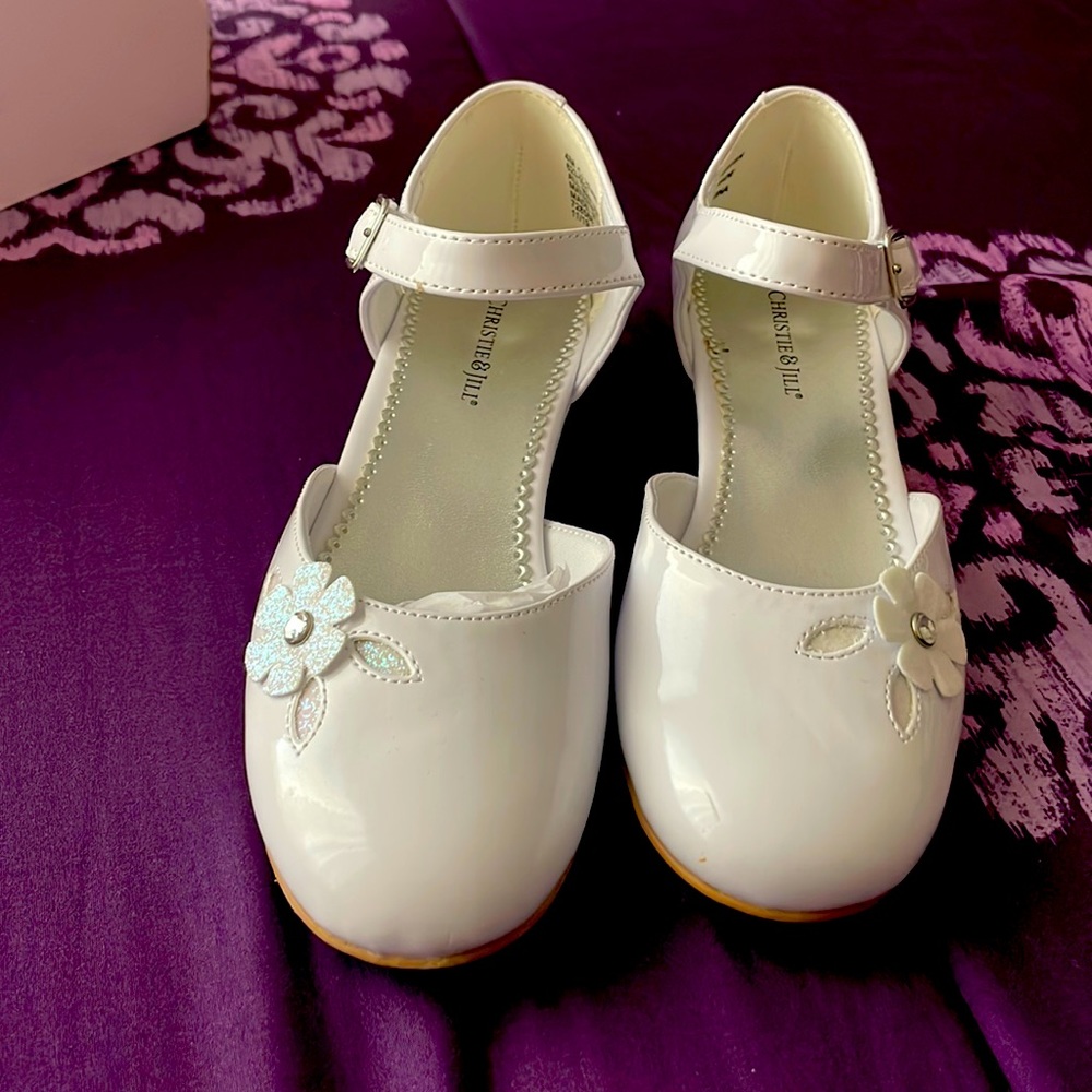 Christie & Jill, white dress shoes